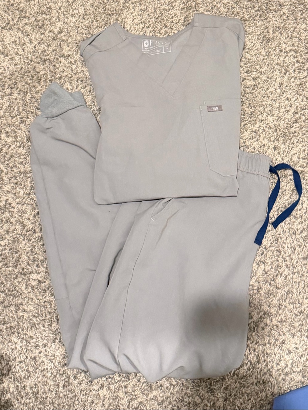 Men’s Figs jogger and top